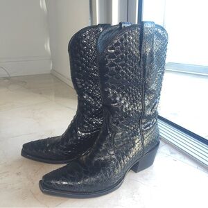 TECOVAS python cowboy boots!